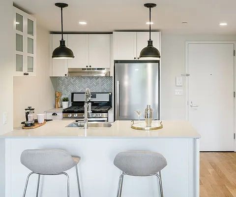 Rented by Halstead Property Development Marketing LLC | media 16