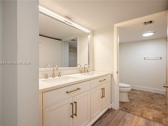 5th image of 1 Alhambra Cir APT 203