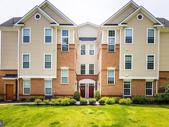 3rd image of 23255 Milltown Knoll Sq Unit 115