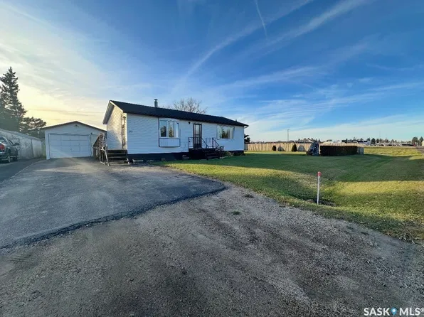 50 Rae Avenue, Yorkton, SK S3N 3L4