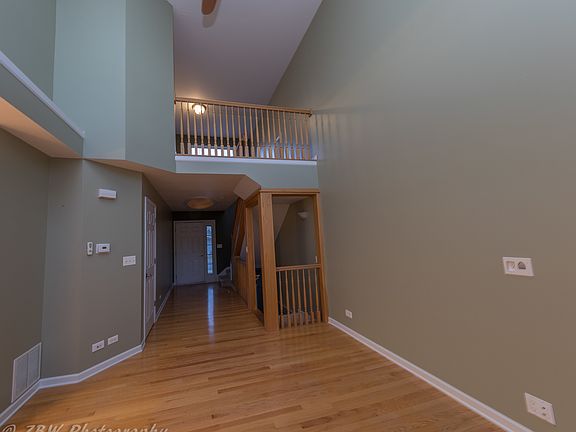 3rd image of 2264 Foxmoor Ln