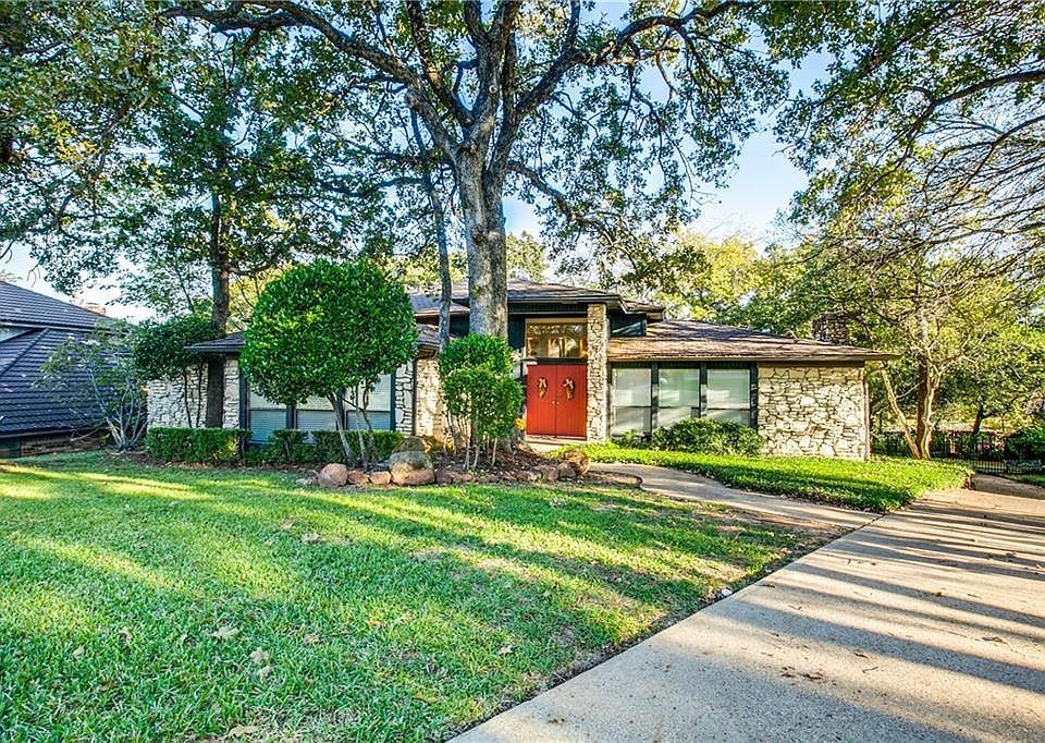 1st image of 2727 Steamboat Cir