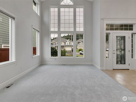 5th image of 12006 183rd Street E