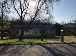 537 Phipps Dr, Nashville, TN 37218