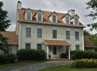 1N200 Denali Rd, Elburn, IL 60119