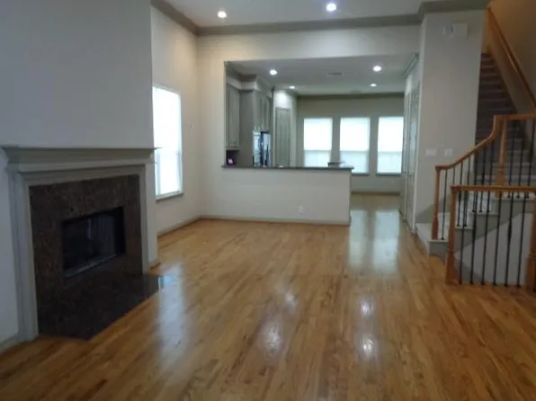 408 Reinerman St, Houston, TX 77007