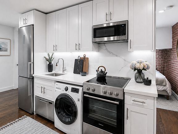 2nd image of 35 Crosby St #5B