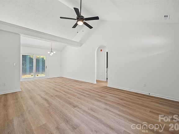 4th image of 360 Masters Dr