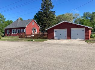 202 4th St NE, Barnesville, MN 56514