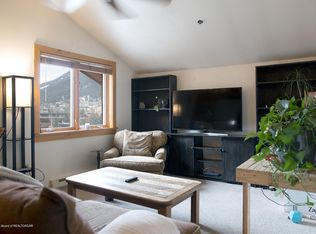 945 W Broadway Ave APT 301, Jackson, WY 83001