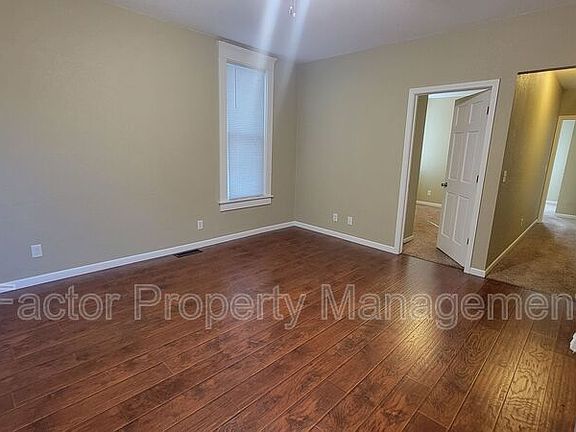 4th image of 730 N Broad St
