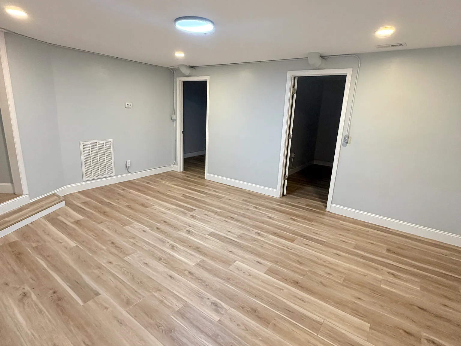 3 bed, 1050 sqft, $1,590 — Photo 4