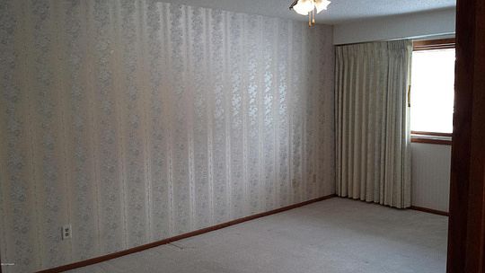 5th image of 414 4th Ave S APT 3