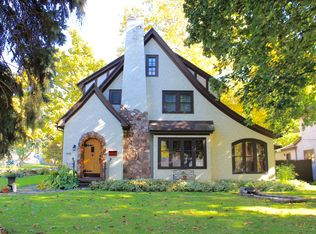 2052 Five Mile Line Rd, Penfield, NY 14526