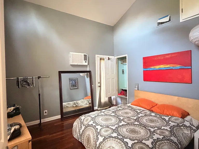 8625 Delmonico Ave — Photo 13