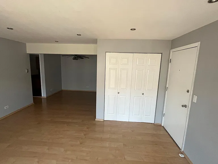 5117 N East River Rd #2E — Photo 8