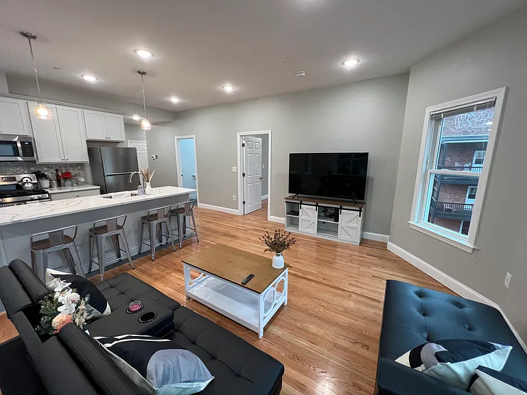 16 Hamilton Rd #2 — Photo 3