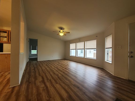 2nd image of 1724 SE Lincoln Ave Unit 106