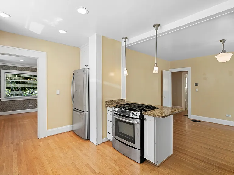 2734 NE 36th Ave #A — Photo 9