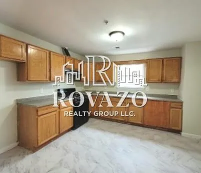 Building Photo - 961 Bergen St #2