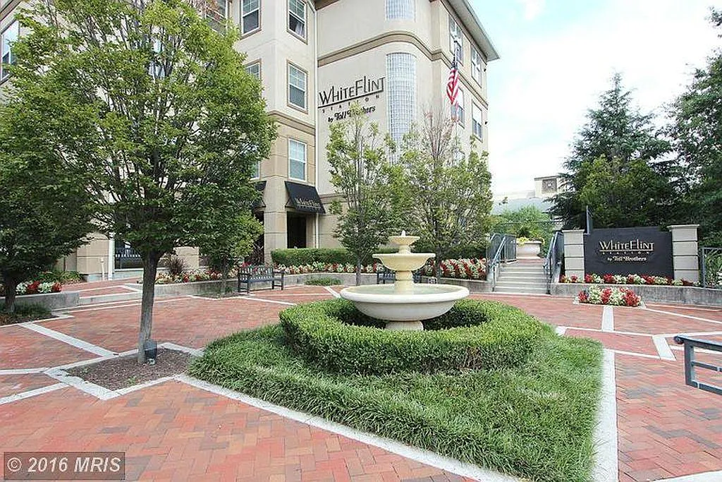 11800 Old Georgetown Rd — Photo 2