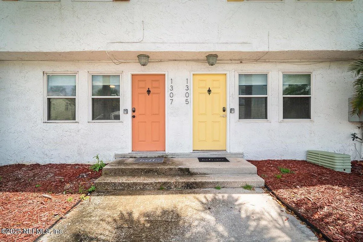 2 bed, 1.5 bath, 1010 sqft, $2,495 — Photo 3