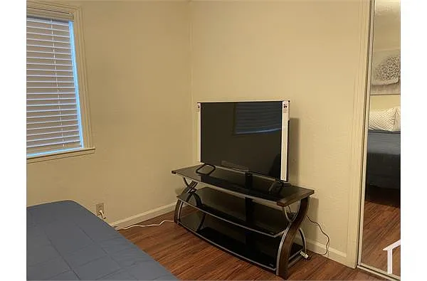 Building Photo - 163 Rancho Dr #RA1