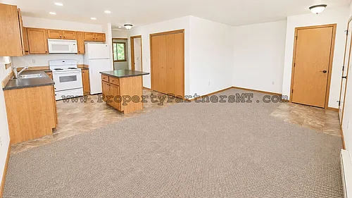 905 Montana St Photo 1