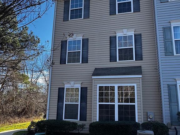 3rd image of 1412 Blue Heron Dr