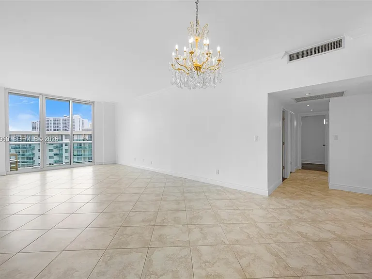 19380 Collins Ave #27 — Photo 3