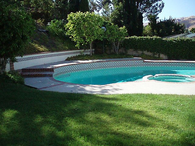 Pool & Yard