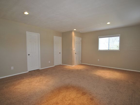 5th image of 2522 W 80th St
