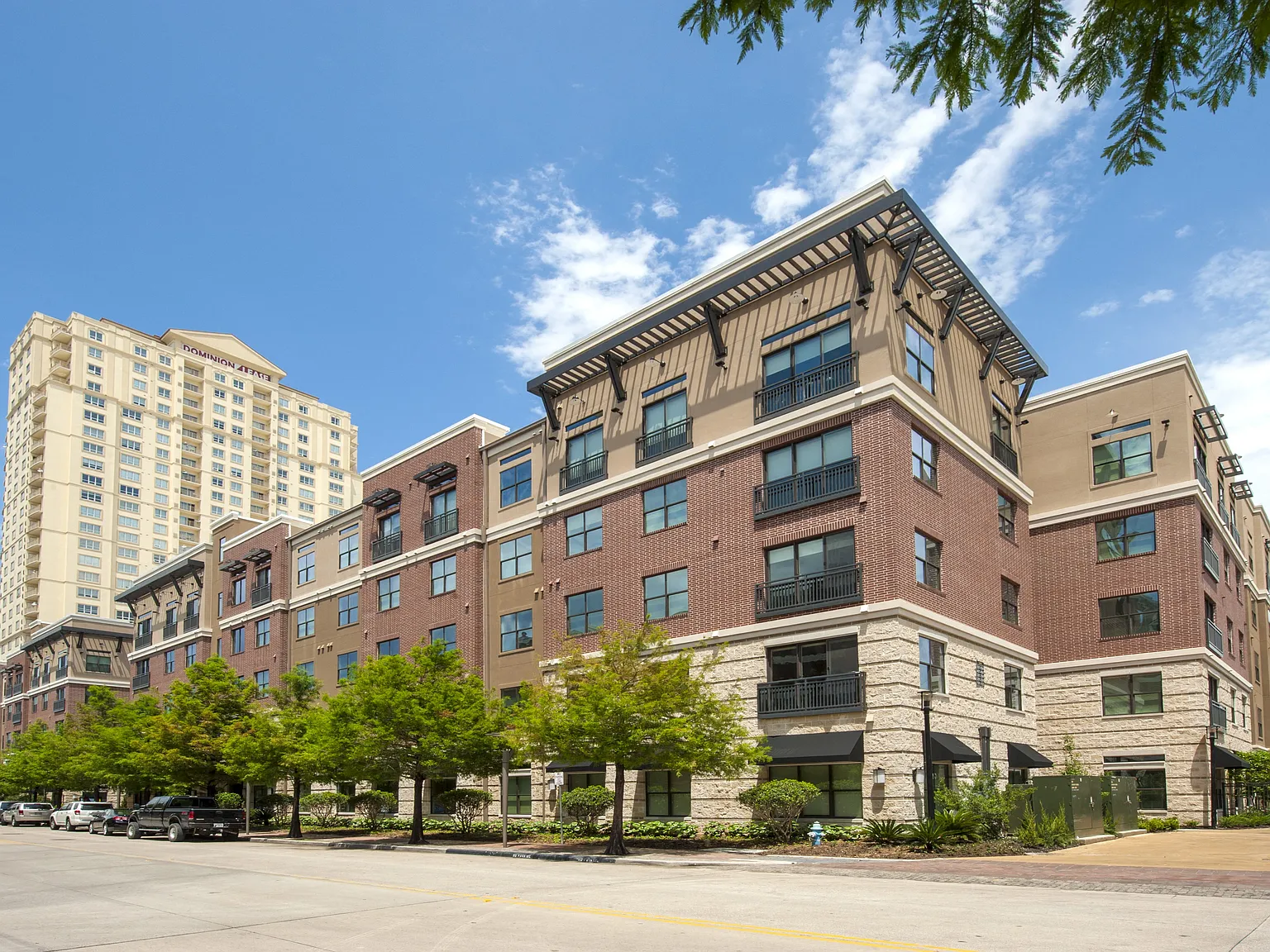 Caroline Post Oak — Photo 2