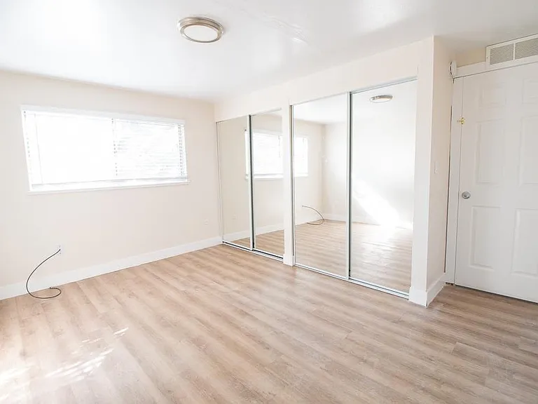 5220 W 5th Ave — Photo 5