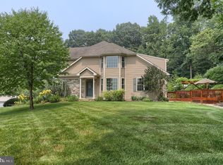 279 Sparrow Ln, Ephrata, PA 17522