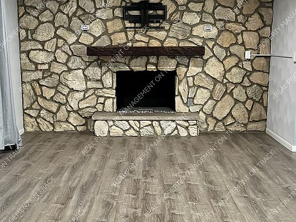 4th image of 6247 Canyon Woods Dr