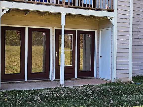 3rd image of 6127 Meadow Rose Ln