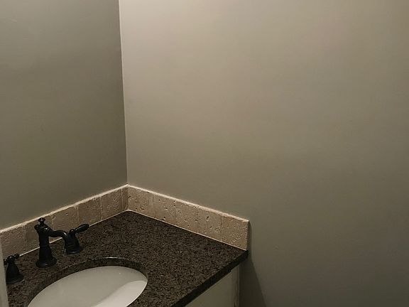 1/2 bath