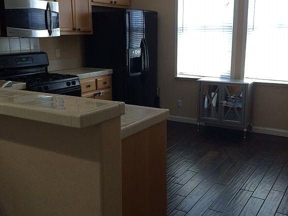 4th image of 2123 Lindsey Ct