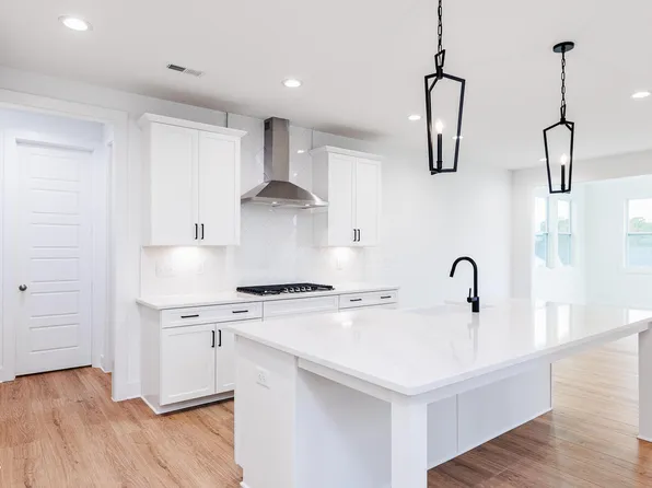 1813 Harrell Cove Ct, Fuquay Varina, NC 27526