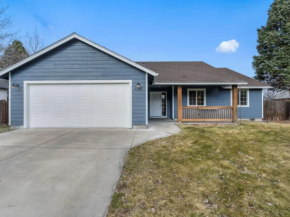 2237 SW Metolius Ave, Redmond, OR 97756