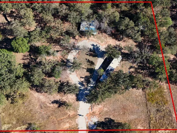 689 Hunter Trl, Bridgeport, TX 76426