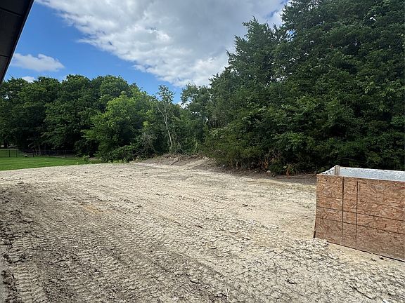 4th image of 1602 Mariah Ct