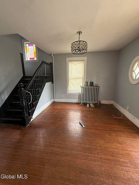 4th image of 505 Altamont Avenue