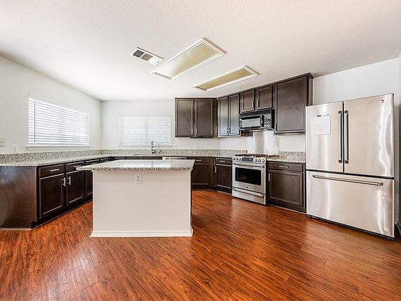 5th image of 1501 Shady Creek Trl