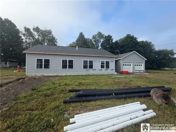 10 Bentley Ln, Carroll, NY 14738