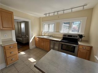 49 Connection St, Newport, RI 02840