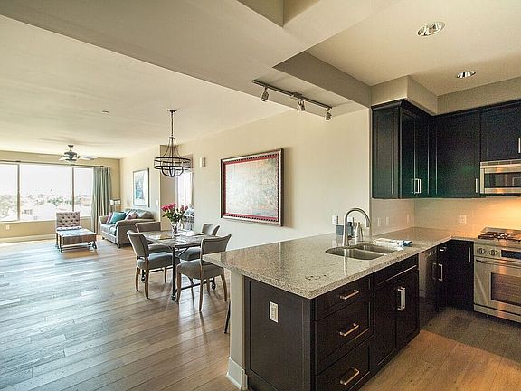 2nd image of 4805 N Woodmere Fy #3008