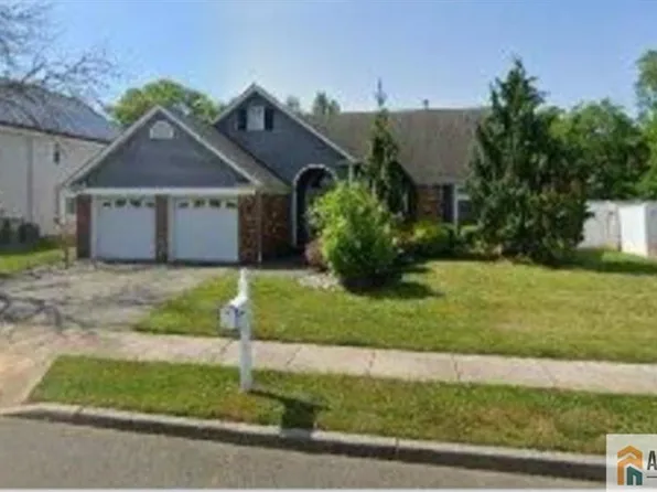 70 Canal St, Sayreville, NJ 08872