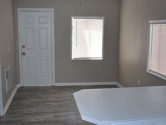 4th image of 563 Cedar Aly